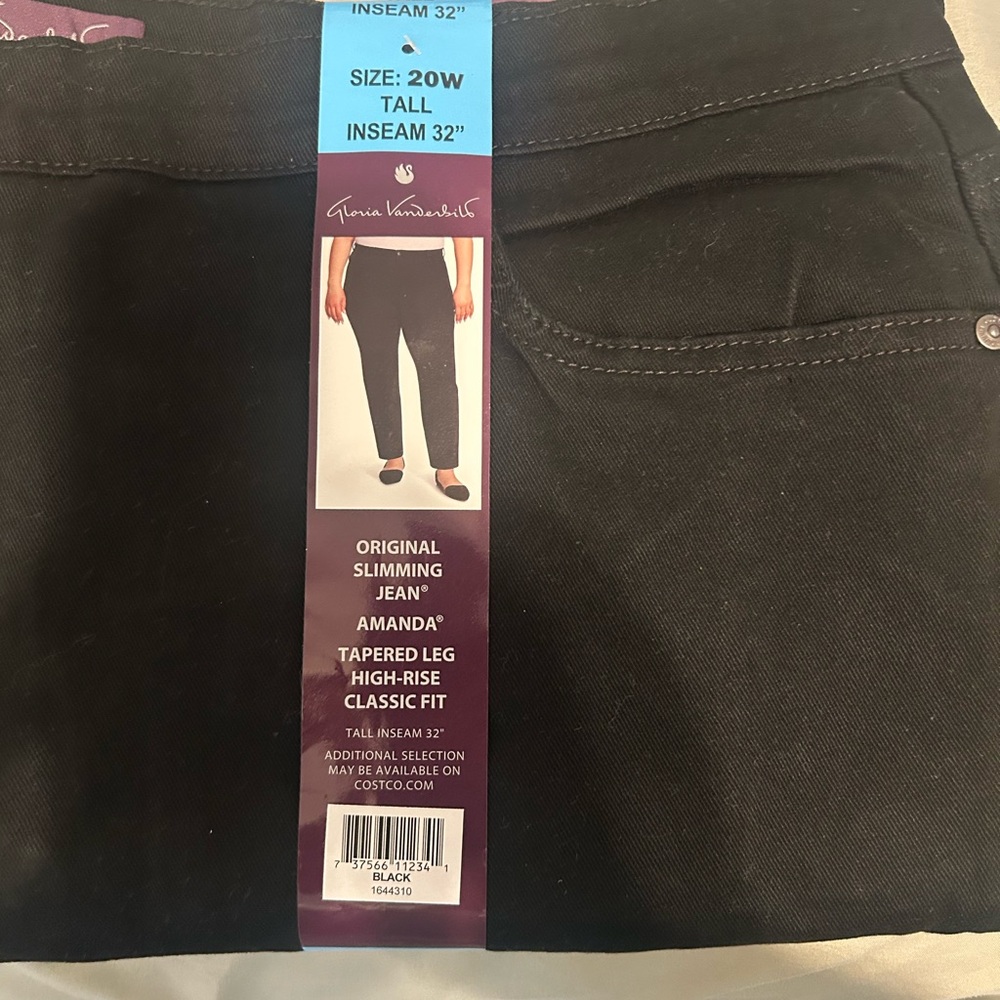 Gloria Vanderbilt Women's Black High Rise Jeans. This Jeans Are 32"  tall.